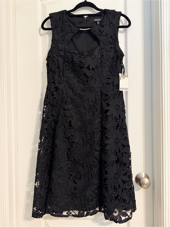 Kensie Dresses & Skirts - NWT Kensie Black Floral Lace Sleeveless Cocktail Dress Elegant Party Dress Sz 10